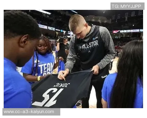 约基奇热爱马术运动每日关注马匹动态与全球好友共享信息