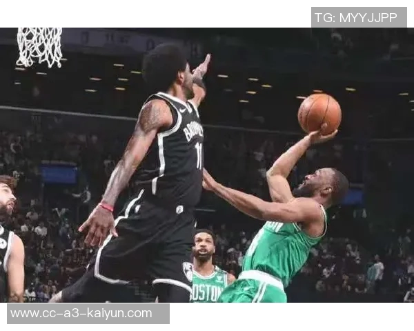 杜兰特第三节状态低迷仅得5分目前全场22分5板2帽表现分析