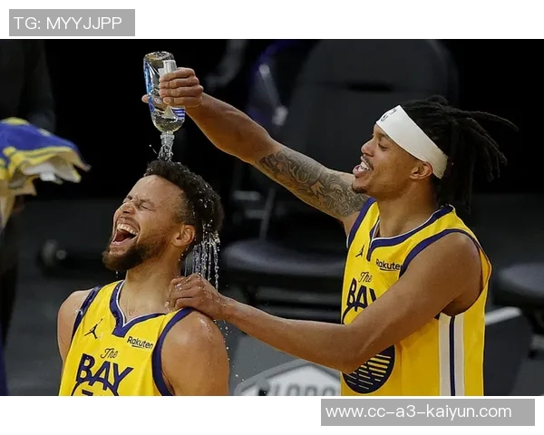 希罗三分球达成千记里程碑邓罗希尔德紧随其后库里位列历史第七