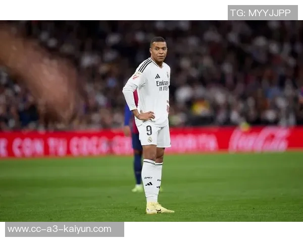 姆巴佩精彩过人后空门失误遗憾击中横梁令人扼腕叹息 姆巴佩精彩过人后空门失误遗憾击中横梁令人扼腕叹息