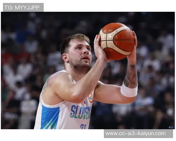 东契奇首节表现轻松自如7投4中斩获13分2板3助1断1帽展现全能实力